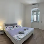 Luna Core Appartement *