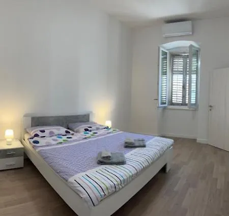 Luna Core Apartment *