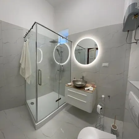 Luna Core Apartment *