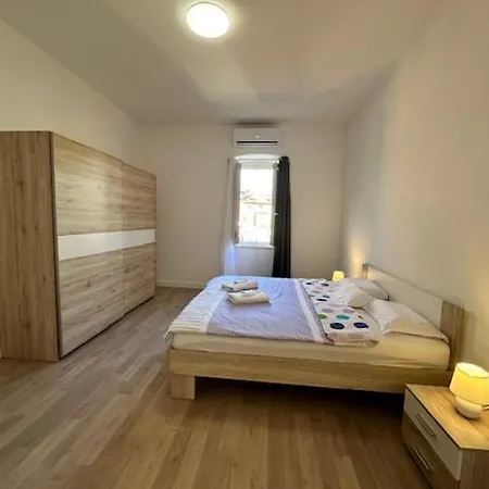 Luna Core Apartman *